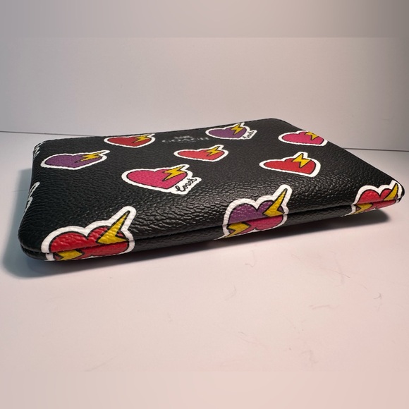 Coach Bolt Heart Wristlet NWT - Picture 5 of 6